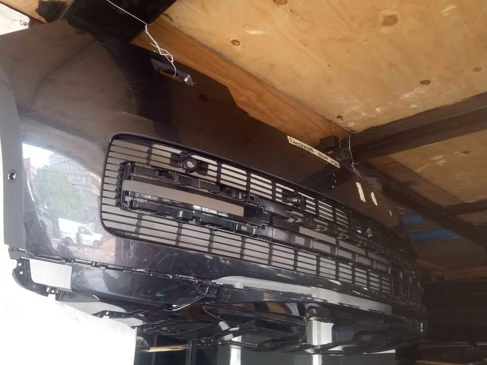 Range rover Vogue Front Bumer