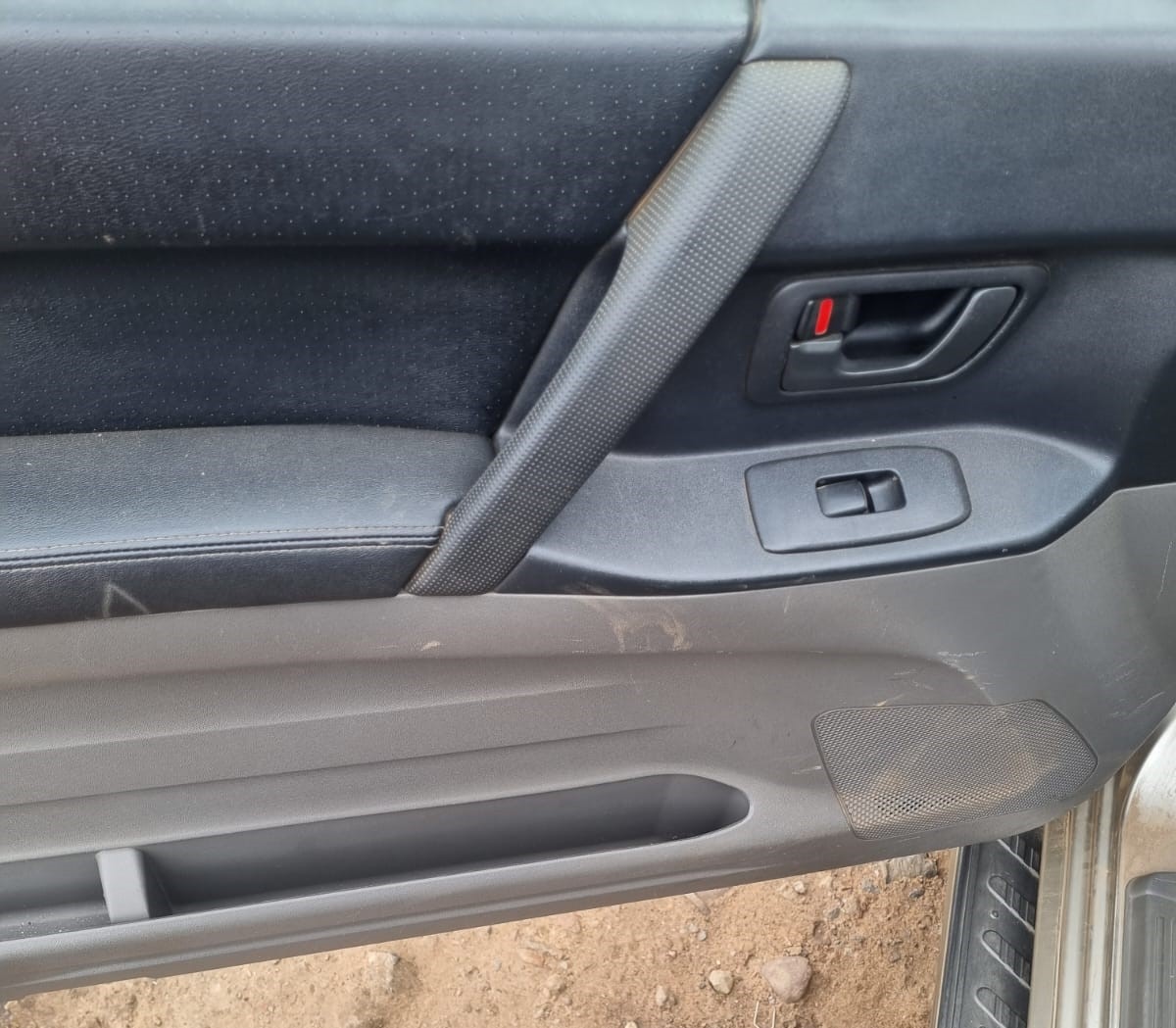 Used Mitsubishi Pajero Gen 3 Window Switch & Door Lock Assembly - Private Seller