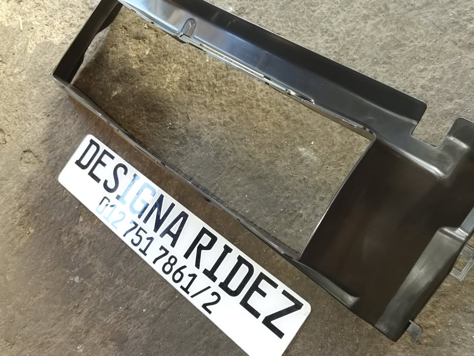 BMW F30 M-SPORT BOTTOM CENTRE AIR-DUCT NEW AVAILABLE - Private Seller BMW F30 M-SPORT BOTTOM CENTRE AIR-DUCT NEW AVAILABLE - Private Seller