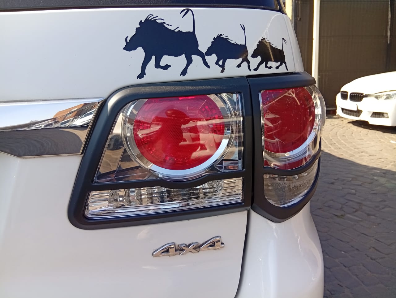 2015 Toyota Fortuner 4X4 3.0 SUV 7Seater D4D Diesel MINT Manual 165,000km Leathe