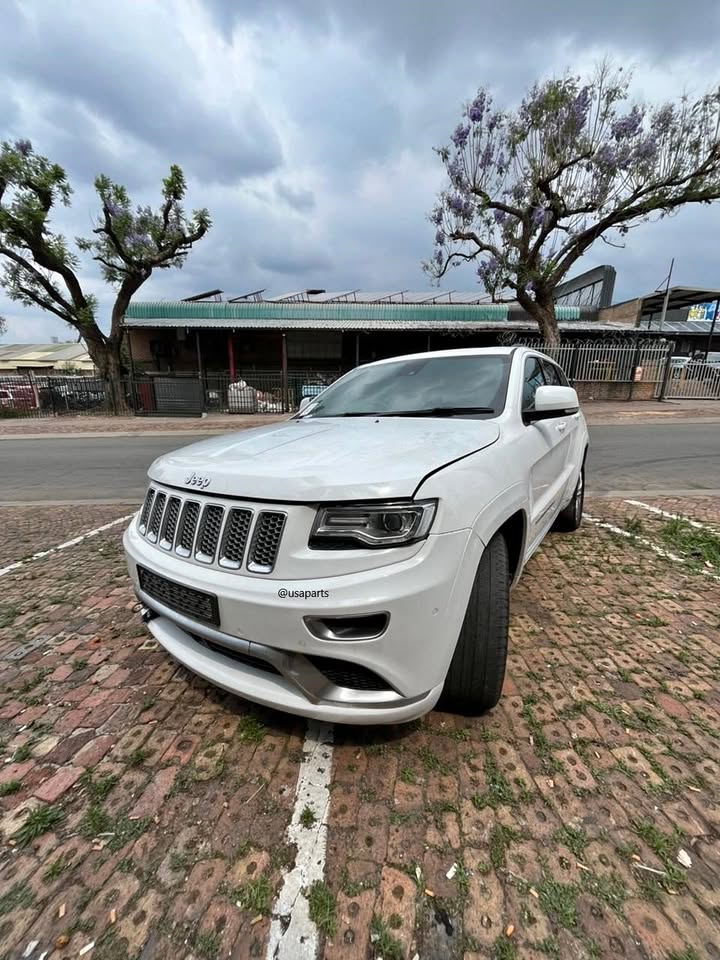 Jeep Grand Cherokee WK2 Summit – Spare Parts for Sale - Private Seller Jeep Grand Cherokee WK2 Summit – Spare Parts for Sale - Private Seller