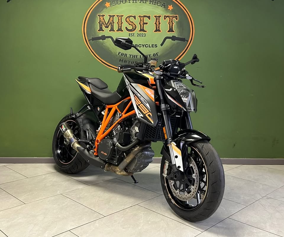2015 KTM Super Duke 1290 R - Private Seller 2015 KTM Super Duke 1290 R - Private Seller