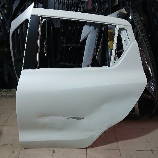Suzuki swift door - Private Seller Suzuki swift door - Private Seller
