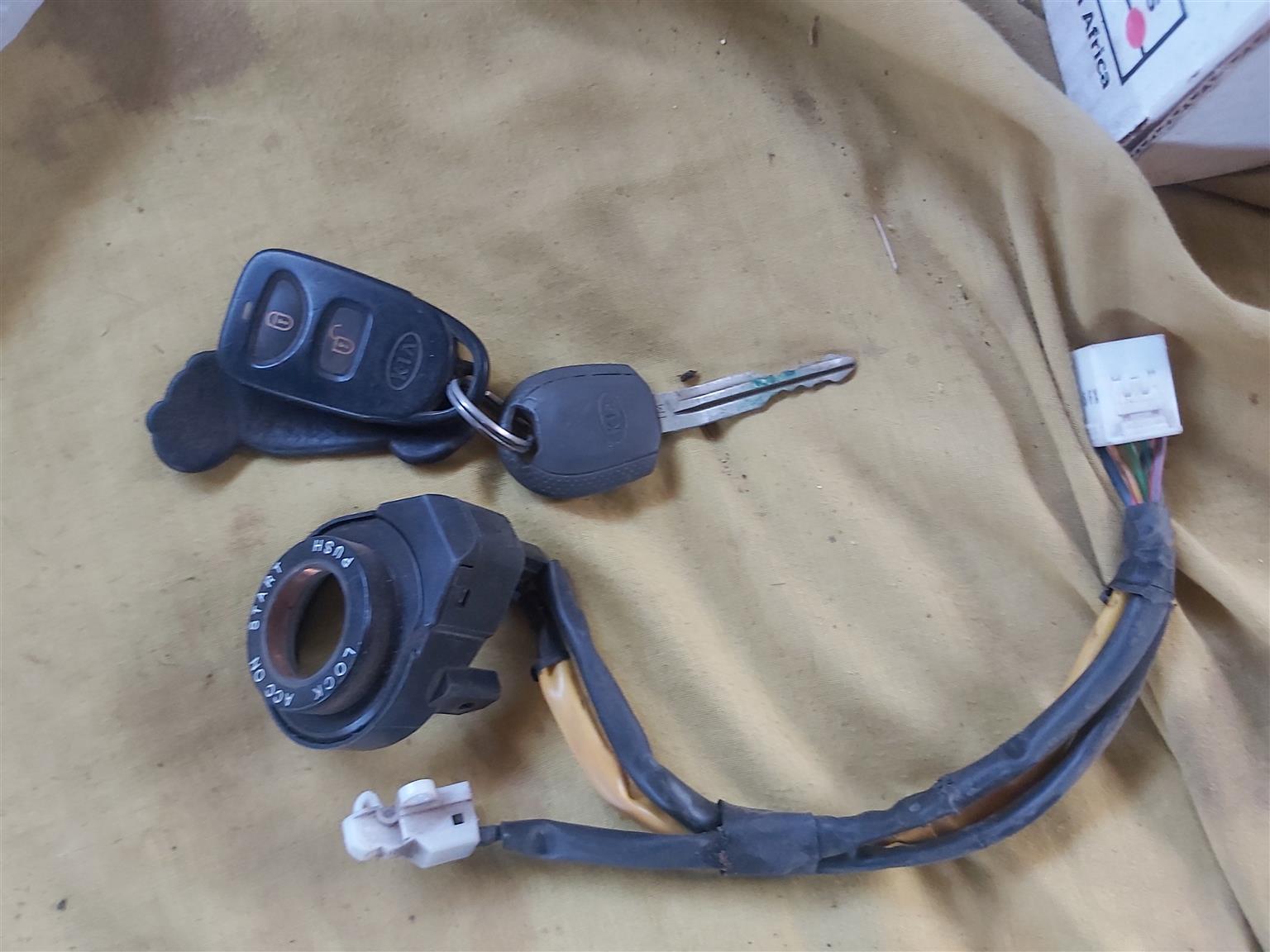 Key and barrel transponder kia sportage diesel - Private Seller Key and barrel transponder kia sportage diesel - Private Seller
