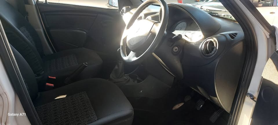 Nissan Np200 1.6 Manual petrol