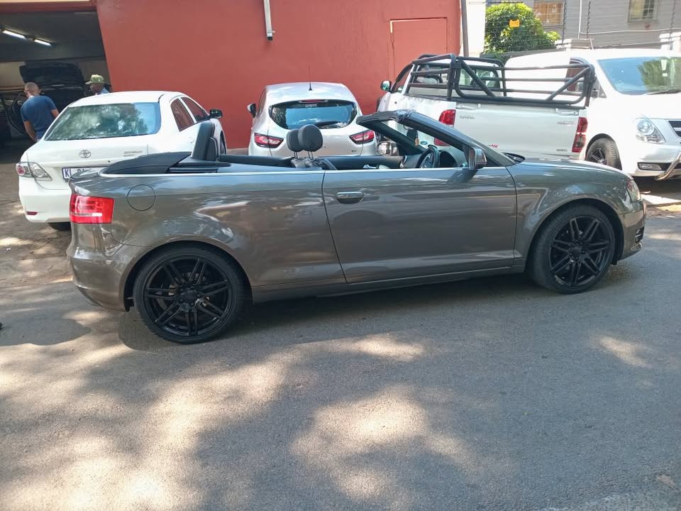 2012 Aud A3 1.8 tfsi Automatic 3drs Cabrio Grey Color Service history Reverse sensor 192,000km