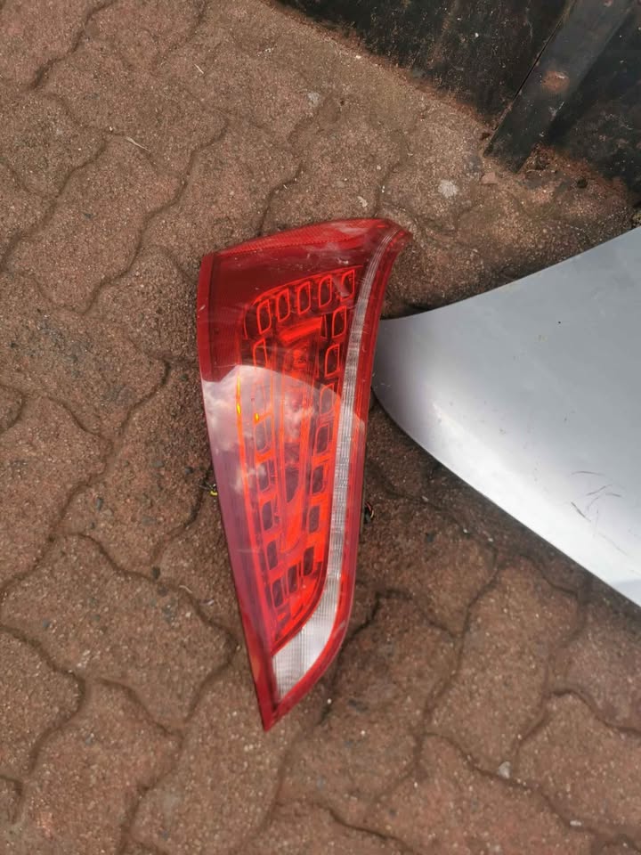 Audi Q5 LED taillight 2020 - Private Seller Audi Q5 LED taillight 2020 - Private Seller