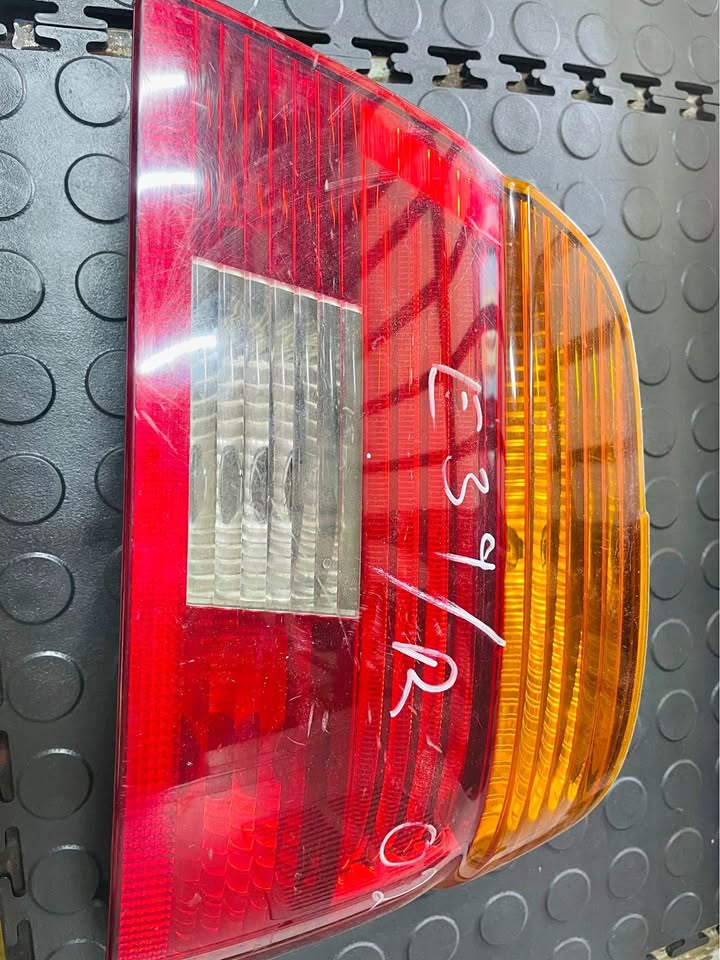 BMW 5 Series E39 left tail light - Private Seller