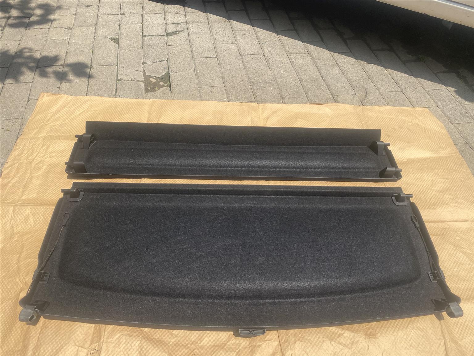 2019 BMW X1 COMPLETE PARCEL SHELF FOR SALE. IN PRISTINE CONDITION