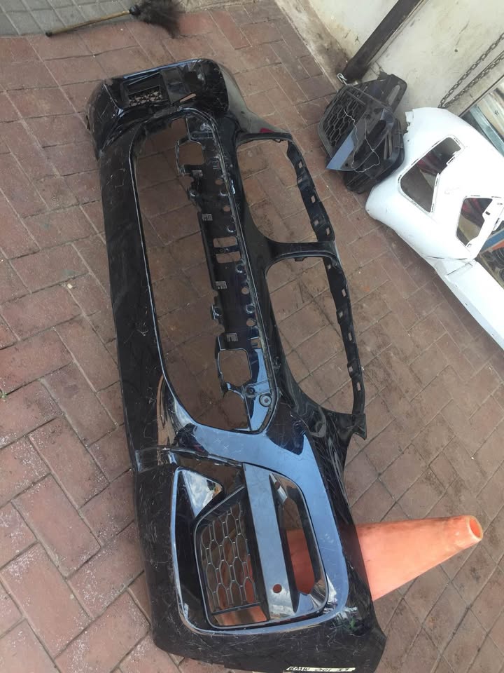 BMW Go1 front bumper and side grill for sell in good condition nice and clean - Private Seller