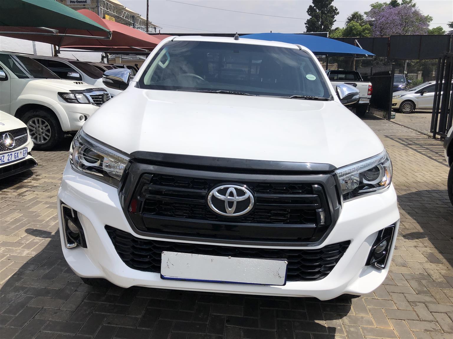 Used 2017 Toyota Hilux 2.8GD-6 Xtra cab 4x4 Raider Dakar auto - Private Seller