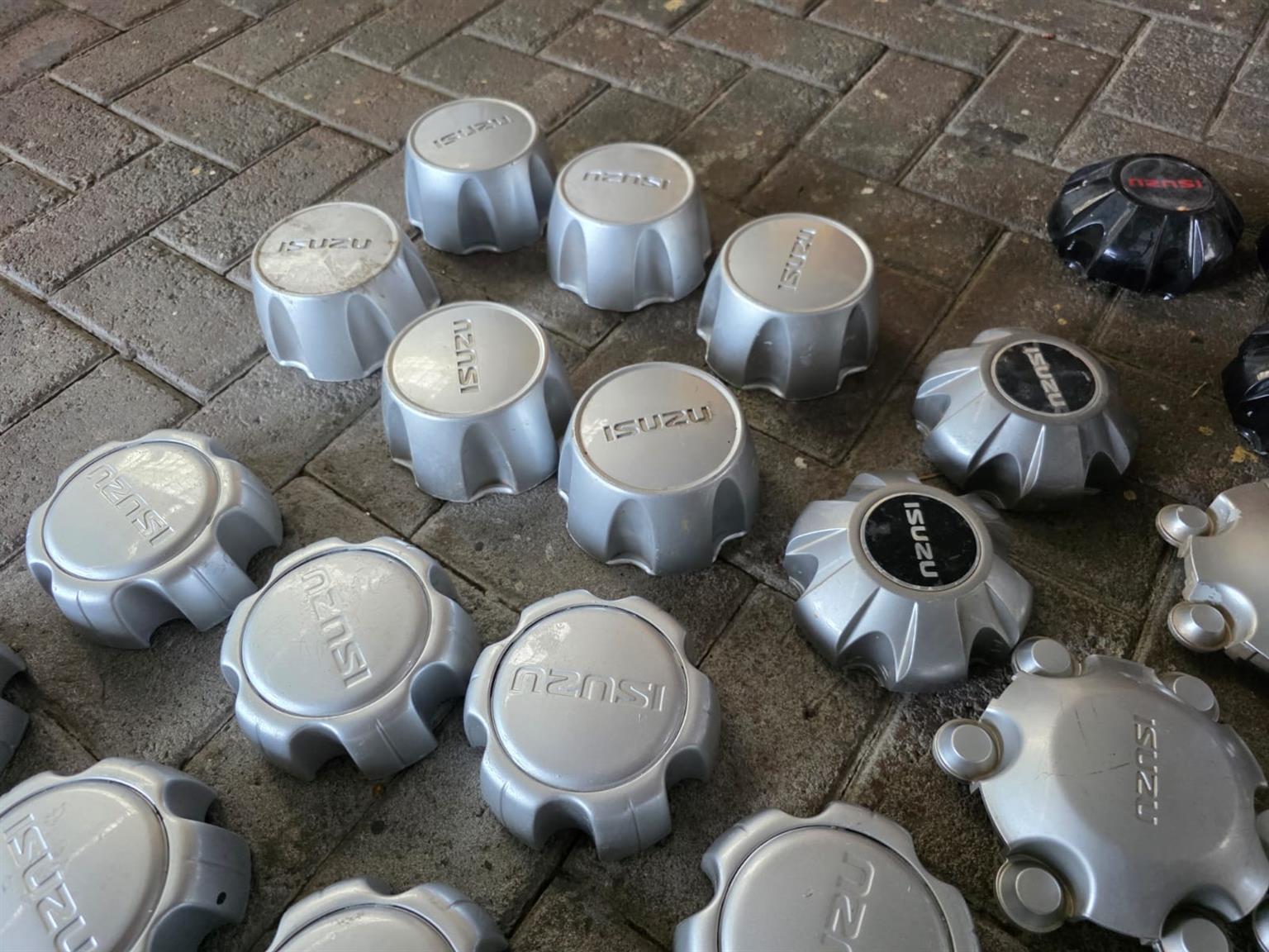Isuzu mag/rim centre caps - Private Seller
