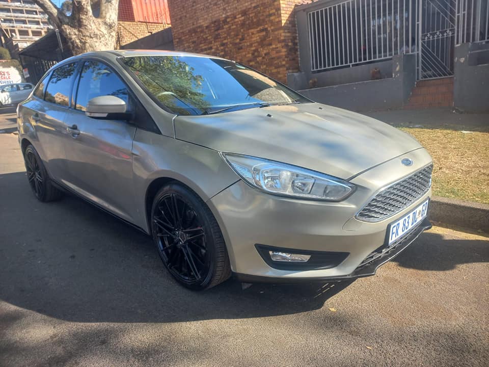 2017 FORD FOCUS SEDAN 1.0 ENGINEPETROL, MANUAL,87000KMS, SILVER COLOR