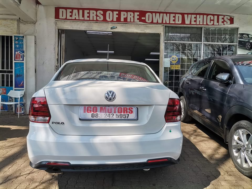 Used Volkswagen Polo sedan 1.4 Comfortline - Private Seller Used Volkswagen Polo sedan 1.4 Comfortline - Private Seller