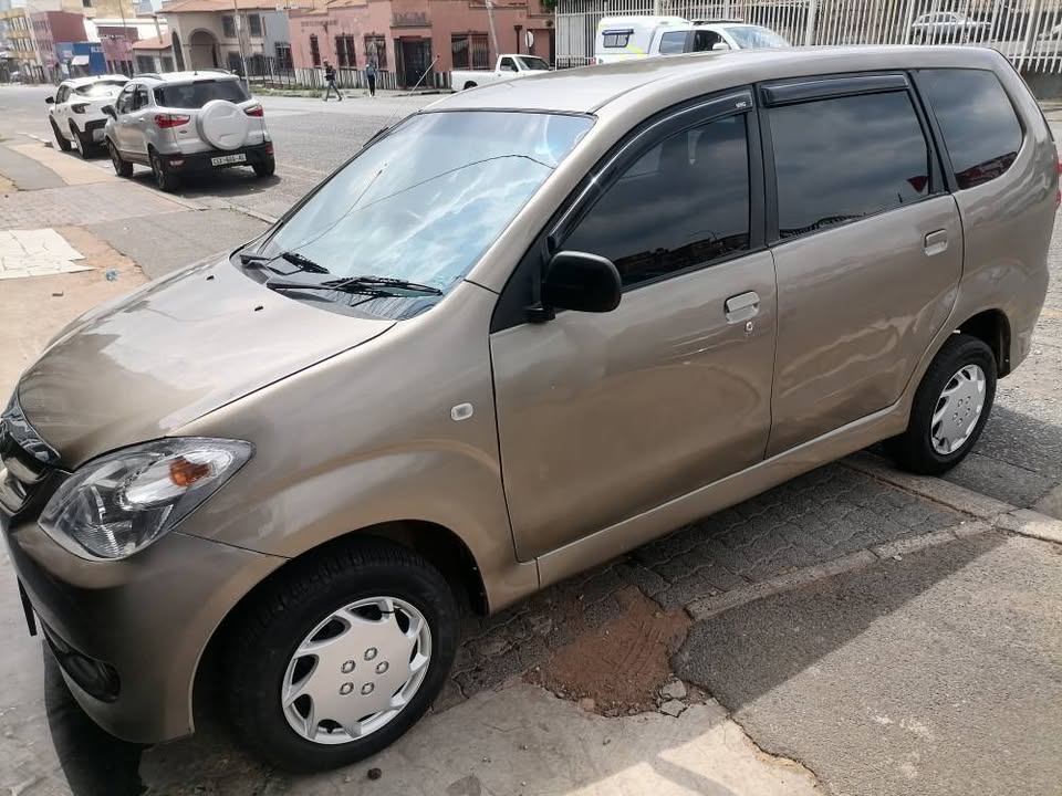 2011 Toyota Avanza 1.5sx seven seater with a Nice interior seat