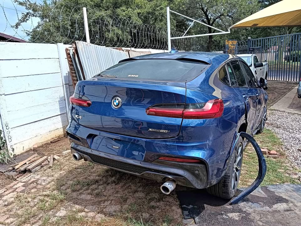 2019 BMW X4 2.0i xdrive STRIPPING FOR SPARES