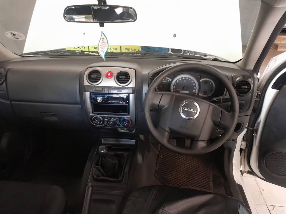2012 ISUZU KB72 DTEQ DOUBLE CAB 4X2 MANUAL