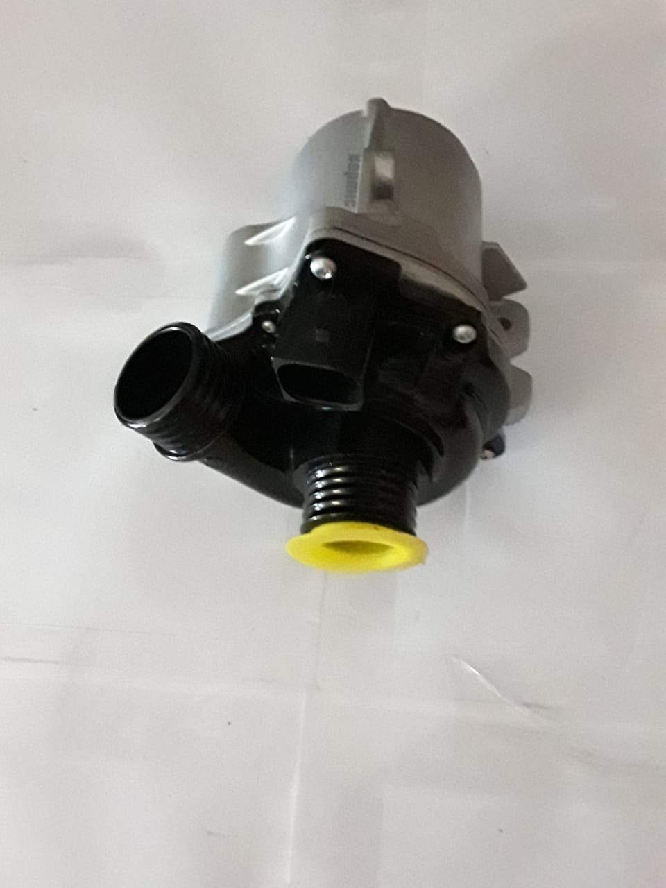 BMW E90 WATER PUMP FOR SALE - Private Seller