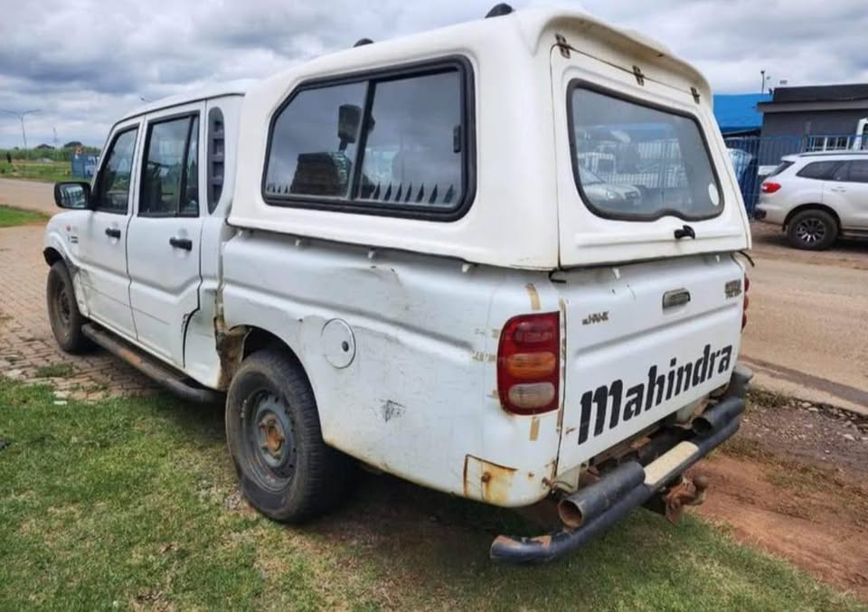 2014 Mahindra Scorpio mhawk pik.up 2.2 stripping for parts