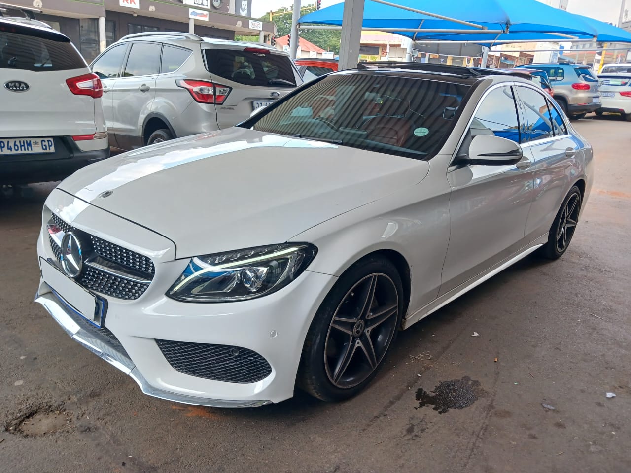 2017 MECEDES BENZ C200 AMG Transmission: AutoMileage: 101000km Petrol