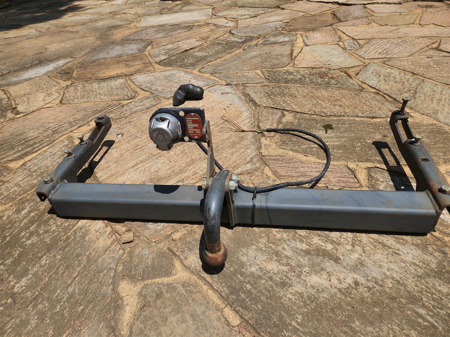 TOW BAR Toyota Verso/Corolla ,Bakkie - Private Seller