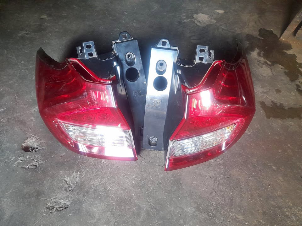 SUZUKI ETIGA TAILLIGHTS AVAILABLE - Private Seller SUZUKI ETIGA TAILLIGHTS AVAILABLE - Private Seller