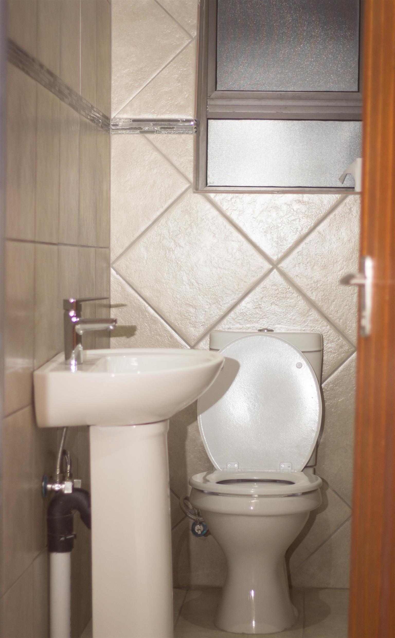 Rooms for rent in Diepkloof Zone 3 Junk Mail