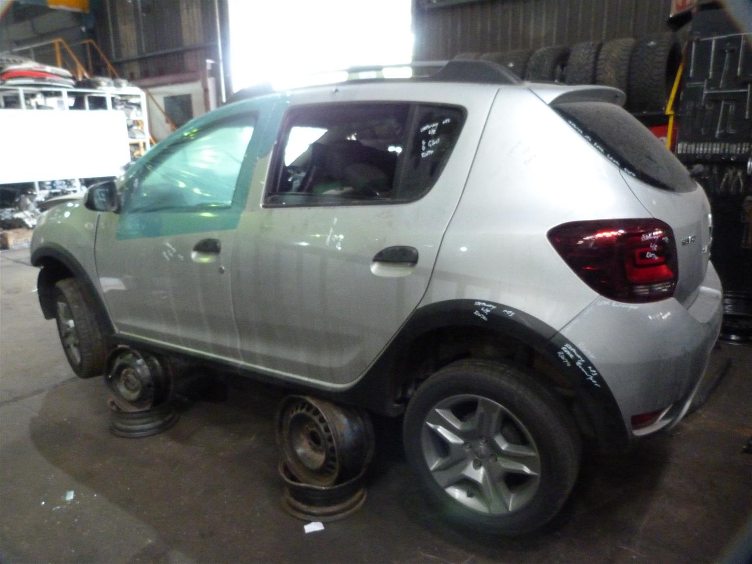 Renault Sandero 900T Stepway Expression - 2017 - Private Seller Renault Sandero 900T Stepway Expression - 2017 - Private Seller