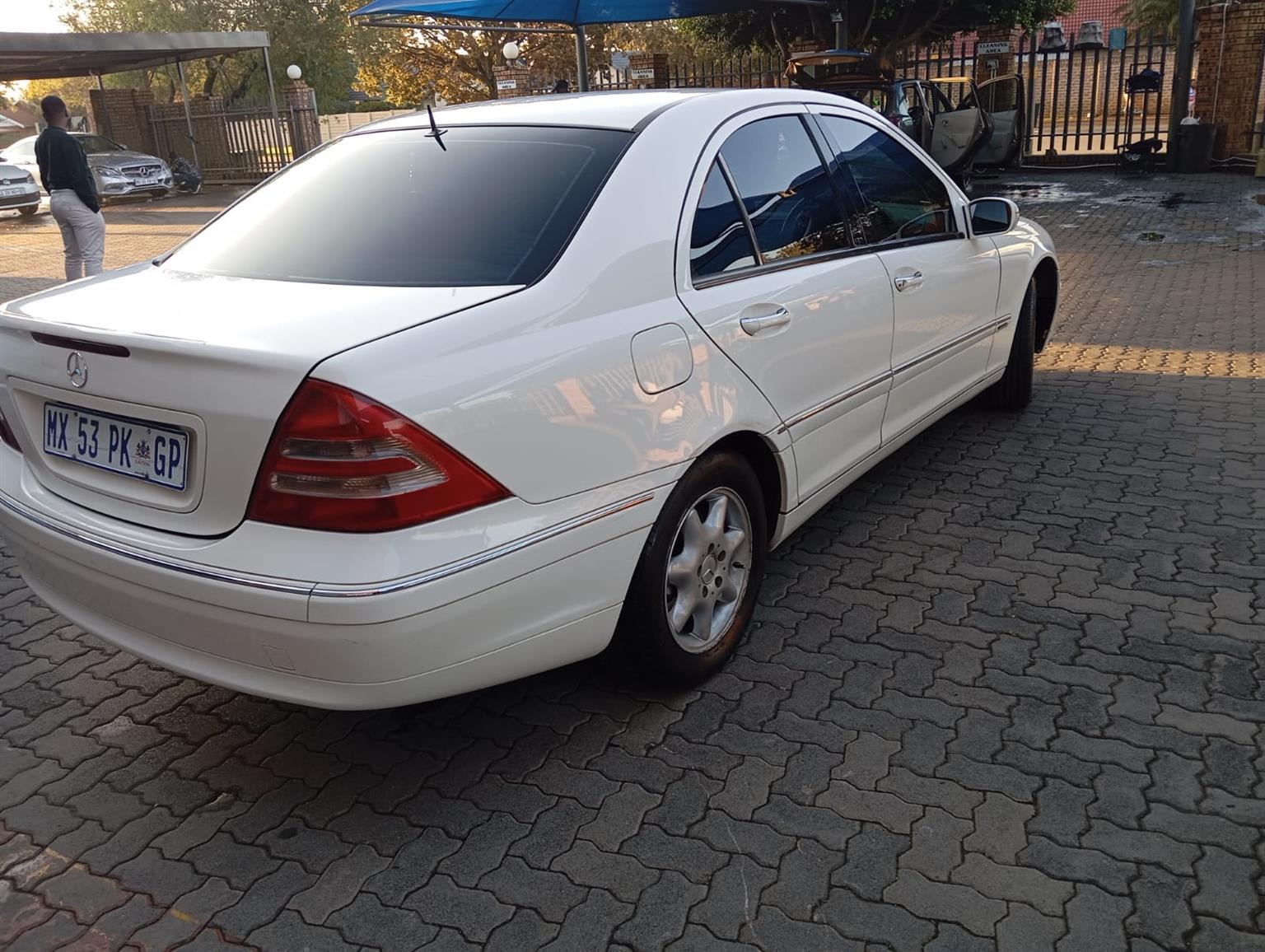 Used 2001 Mercedes-Benz C-Class C200 auto - Private Seller Used 2001 Mercedes-Benz C-Class C200 auto - Private Seller
