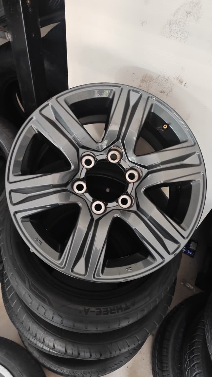 17inch Toyota Hilux/Fortuner original mag to use for spare wheel - Private Seller 17inch Toyota Hilux/Fortuner original mag to use for spare wheel - Private Seller