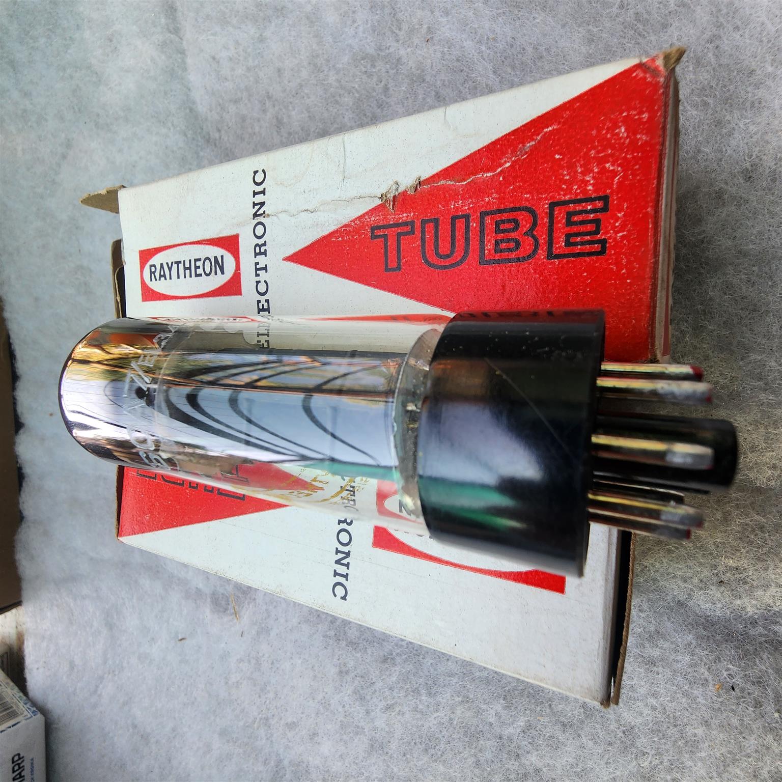 New old stock (NOS)Vacuum tubes for audio, radio and vintage electronics