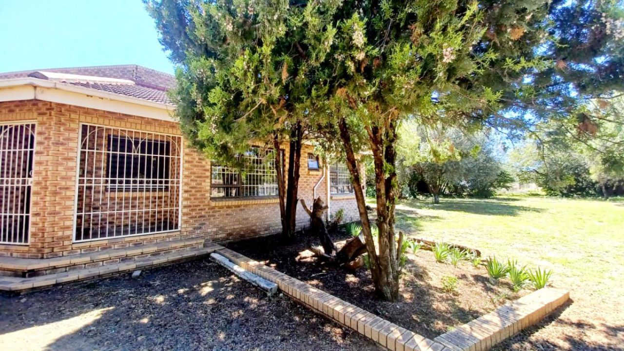 House\Smallholding to Rent in Groenvlei, Bloemfontein | Junk Mail