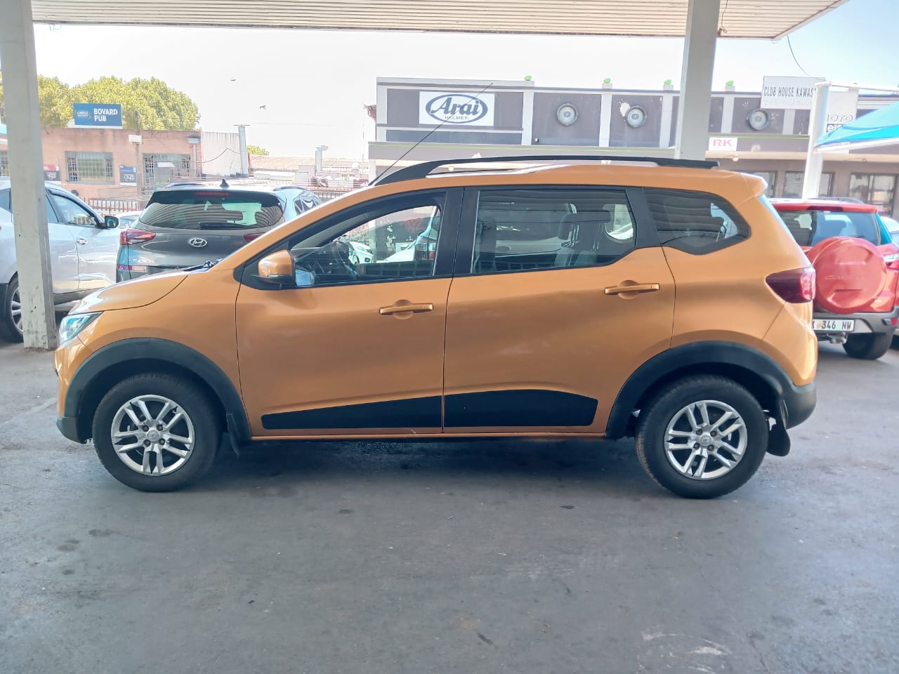 2021 RENAULT TRIBER 1.0 7SEATER Transmission: Manual Mileage: 22000kmPetrol