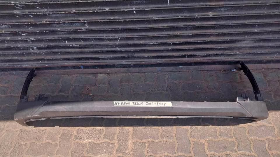 Hyundai Tucson spoiler 2016 - Private Seller Hyundai Tucson spoiler 2016 - Private Seller