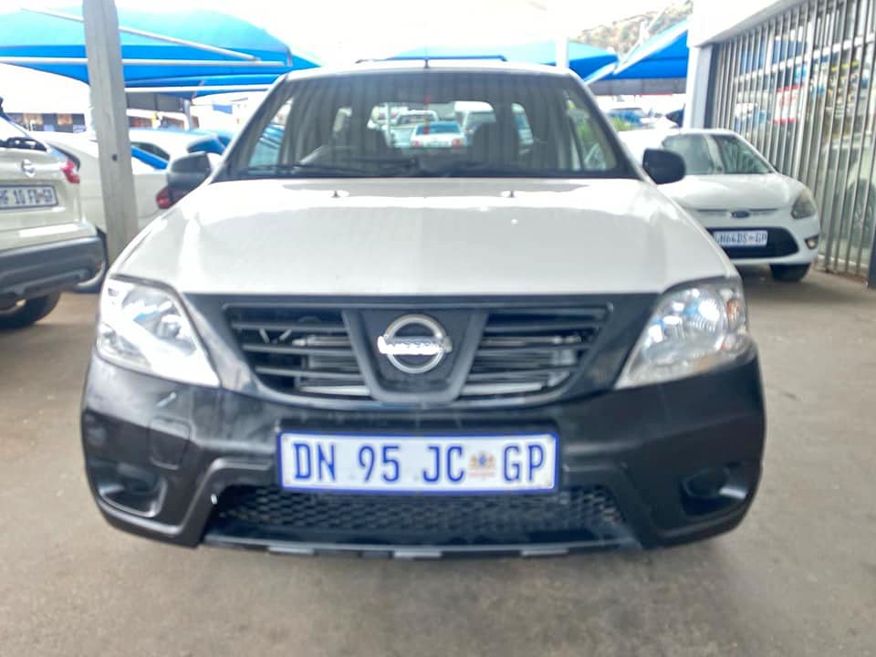 2016 NISSAN NP200 1.6 CANOPY MANUAL