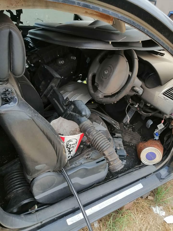 Renault Megane 2 Sport Stripping for Parts