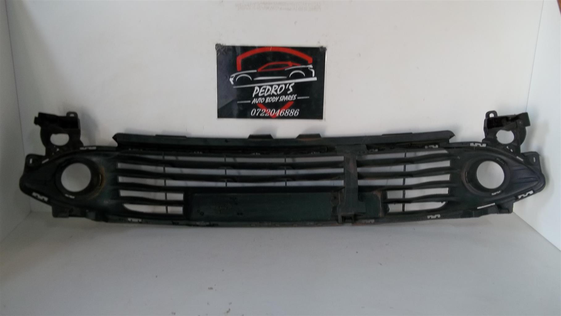 Renault Clio Mk4 grilles - Private Seller Renault Clio Mk4 grilles - Private Seller