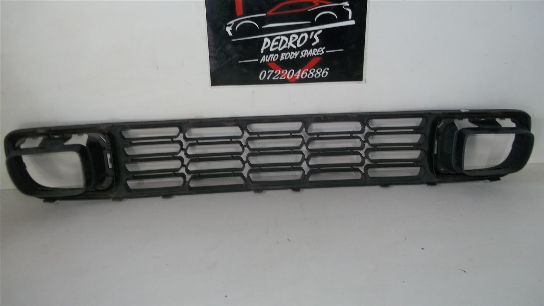 Mini Cooper Countryman (R60) grilles - Private Seller Mini Cooper Countryman (R60) grilles - Private Seller