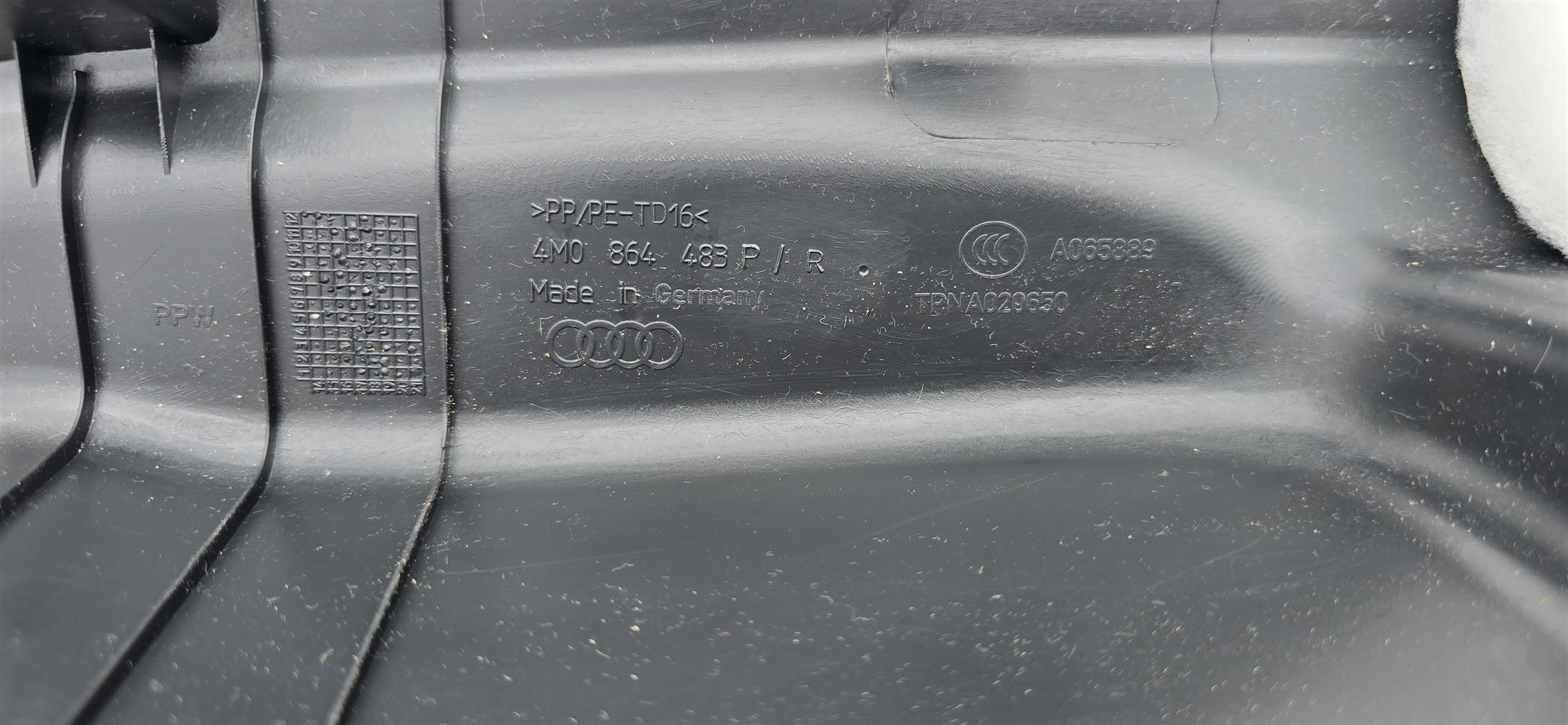 New oem Audi q7 16- Rear trim panel boot   4M0864483P4PK - Private Seller