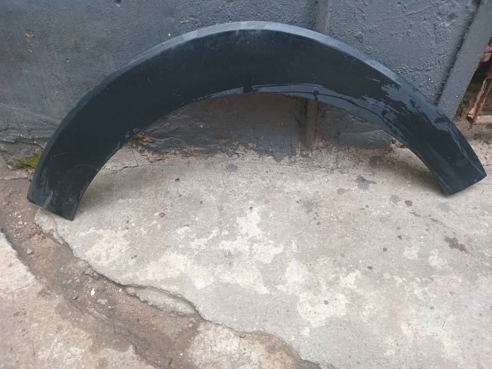 2016 HYUNDAI TUCSON TL FRONT DRIVER SIDE WHEEL ARCH TRIM 87714-D7000 - Private Seller