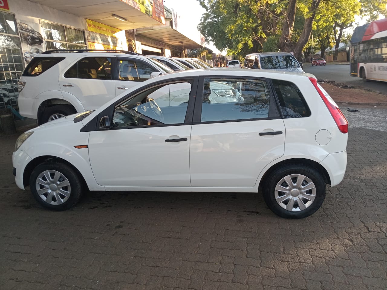 2011 FORD FIGO 1.4 MANUAL PETROL