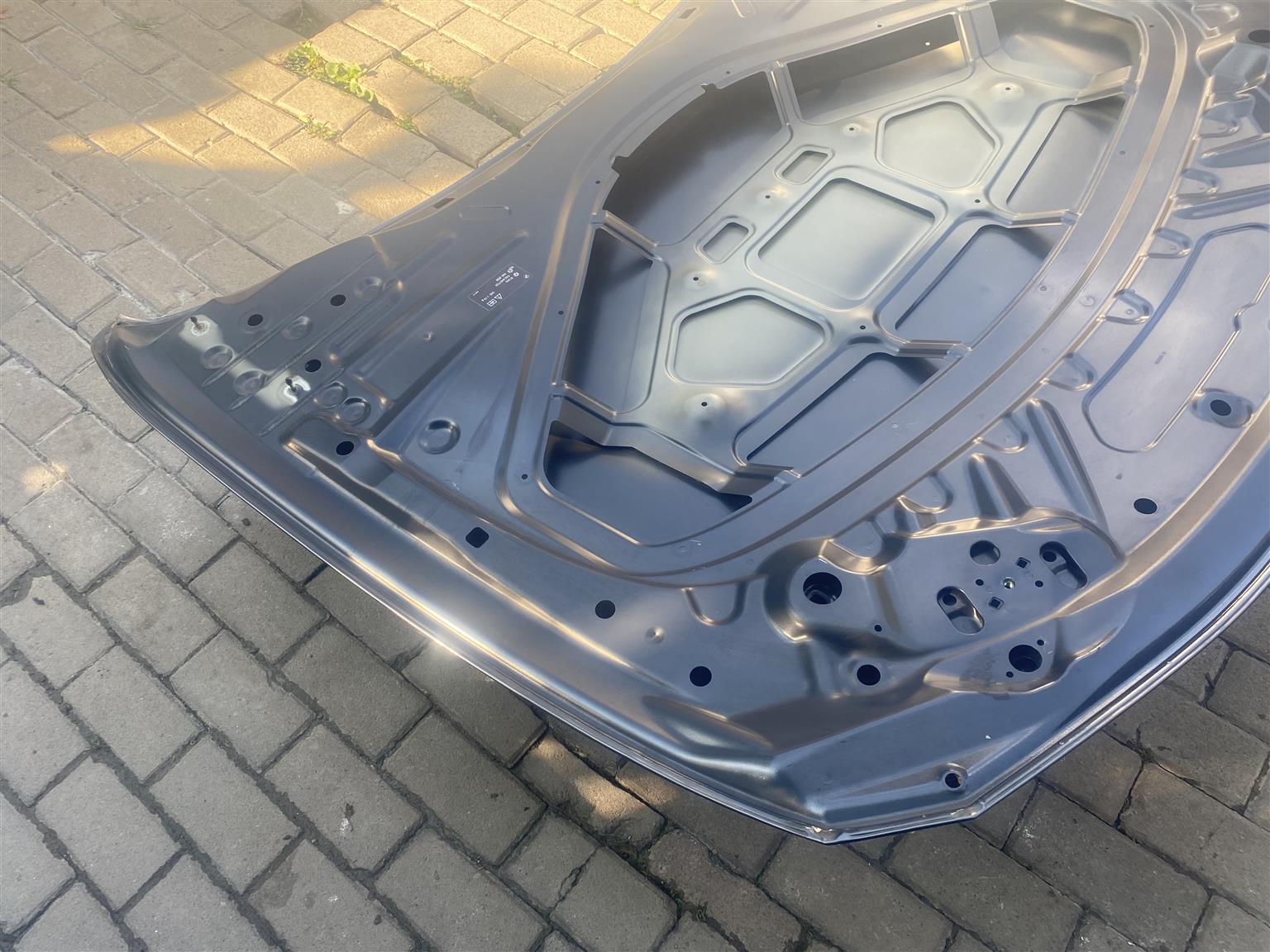 2017 BMW F30 BONNET FOR SALE. IN PRISTINE CONDITION