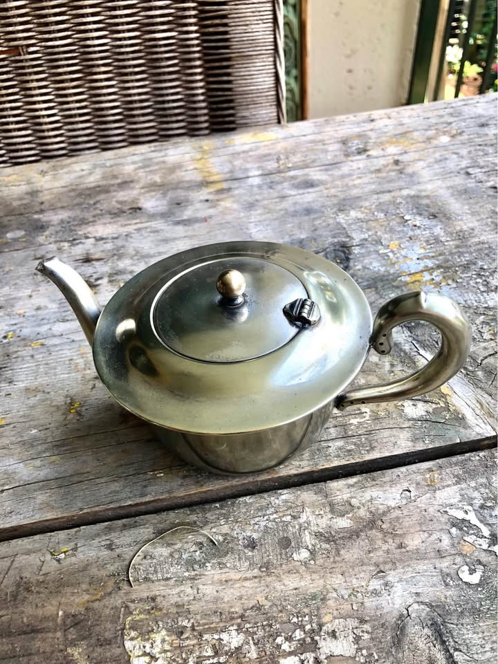 Retro Elegance: Unique Silver-Plated Teapot for Two from England