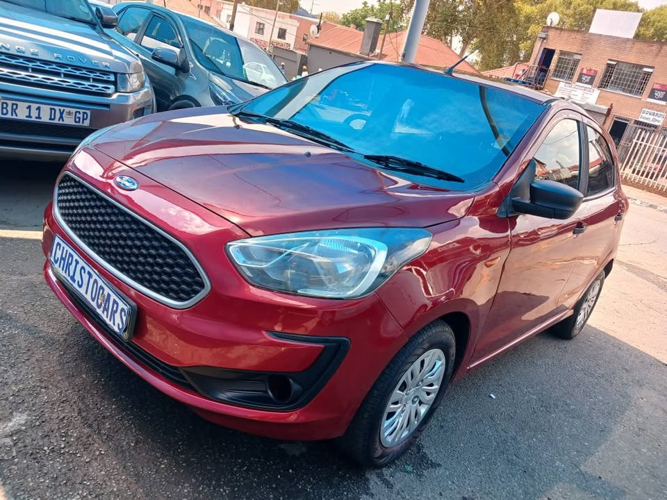 2021 model Ford Figo hatchback Manuel Transmission petrol 1.5 engine capacity mileage 53000km