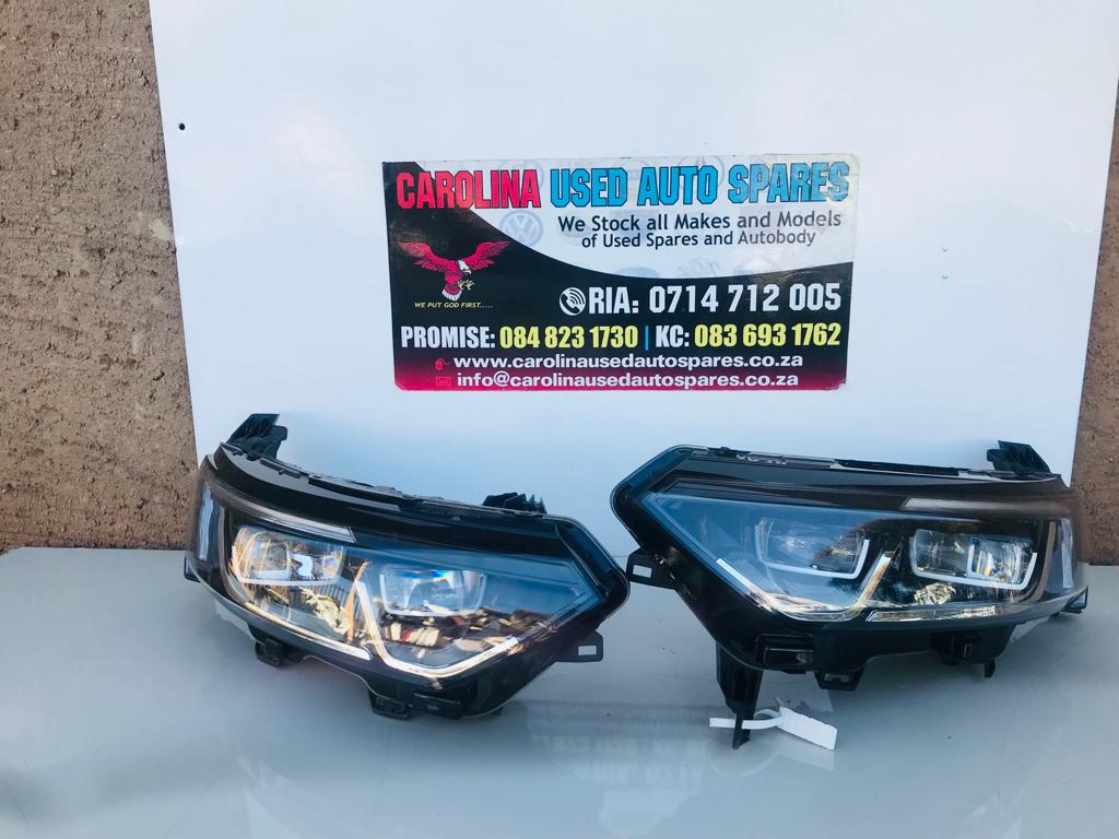 Renault Koleos LED pure vision right side remaining headlights - Private Seller Renault Koleos LED pure vision right side remaining headlights - Private Seller