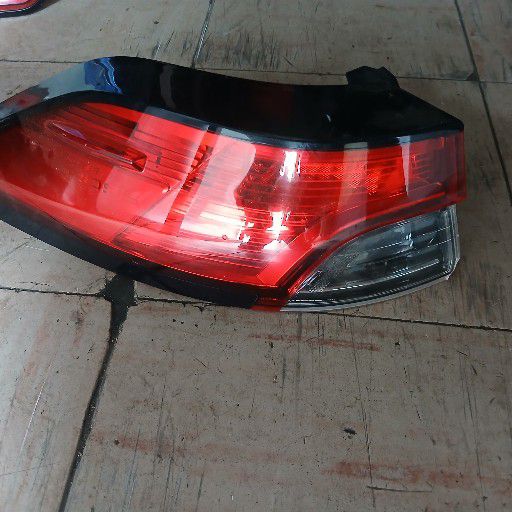 Toyota corolla cross taillight - Private Seller Toyota corolla cross taillight - Private Seller