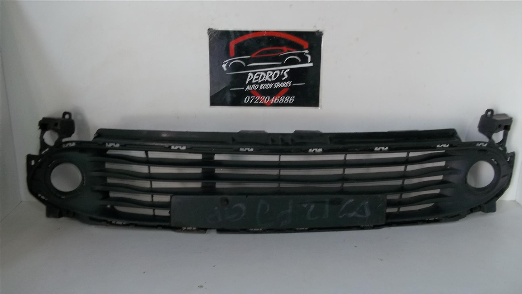 Renault Clio Mk4 grilles - Private Seller Renault Clio Mk4 grilles - Private Seller