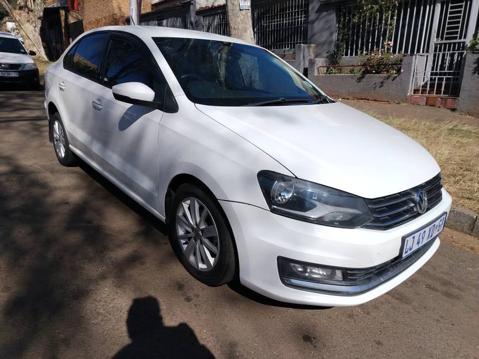 2019 V W polo 6 sedan 1.6