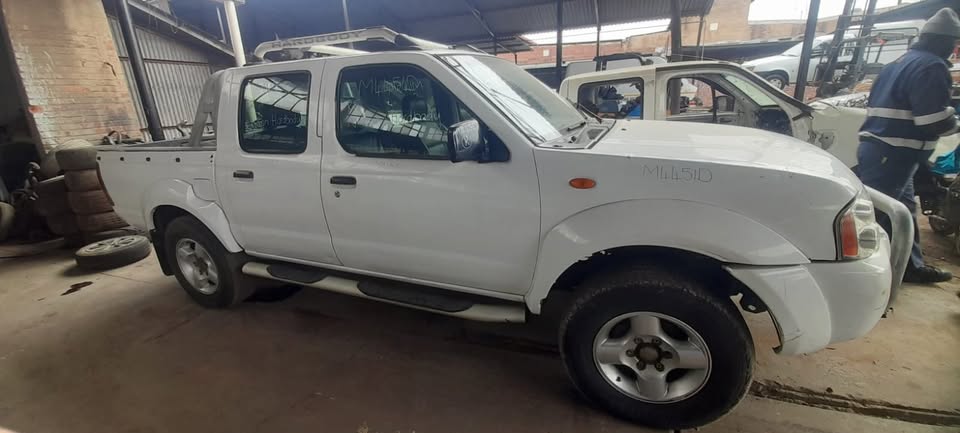 Nissan Hardbody stripping for spares