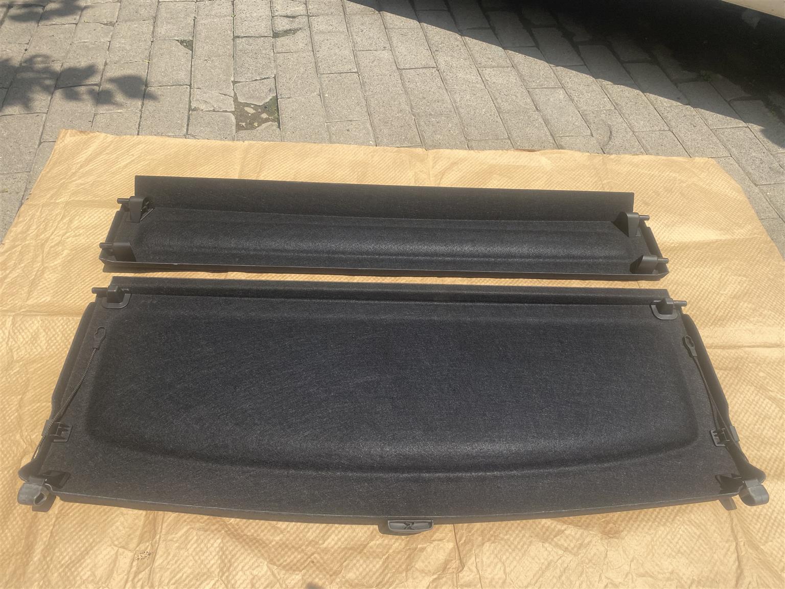 2019 BMW X1 COMPLETE PARCEL SHELF FOR SALE. IN PRISTINE CONDITION